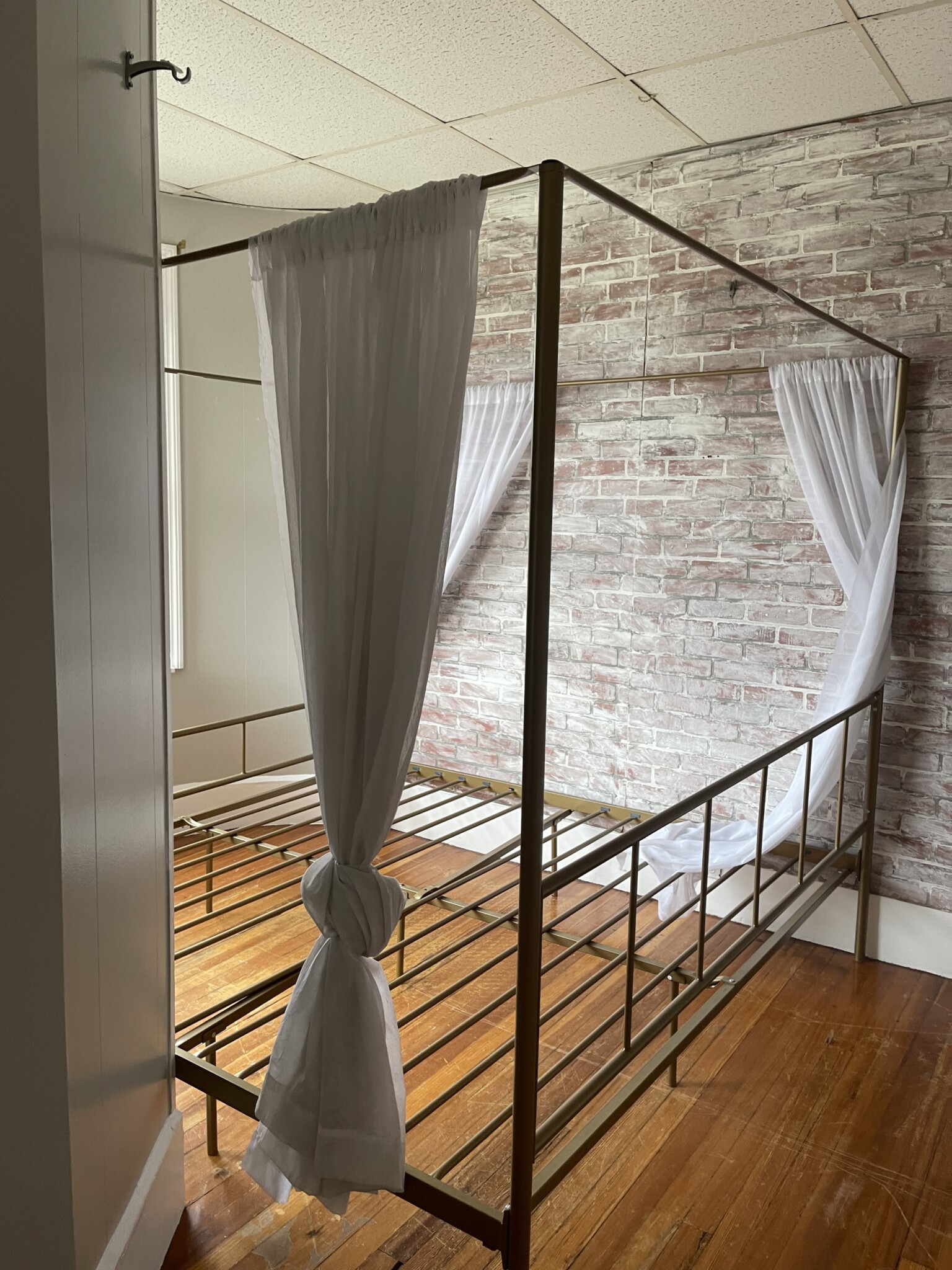 879 Beacon St, Fenway