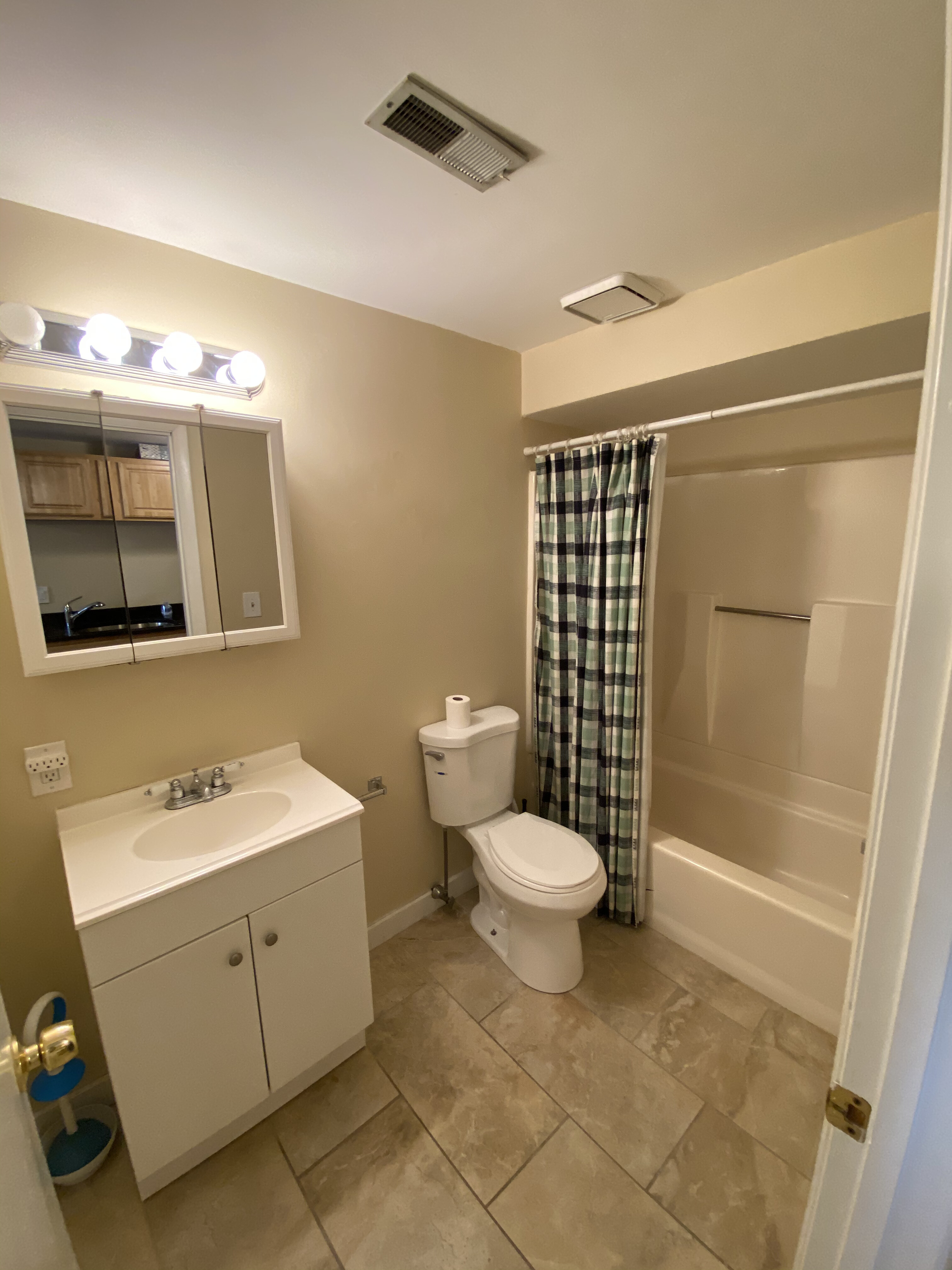 385 Dorchester St, South Boston