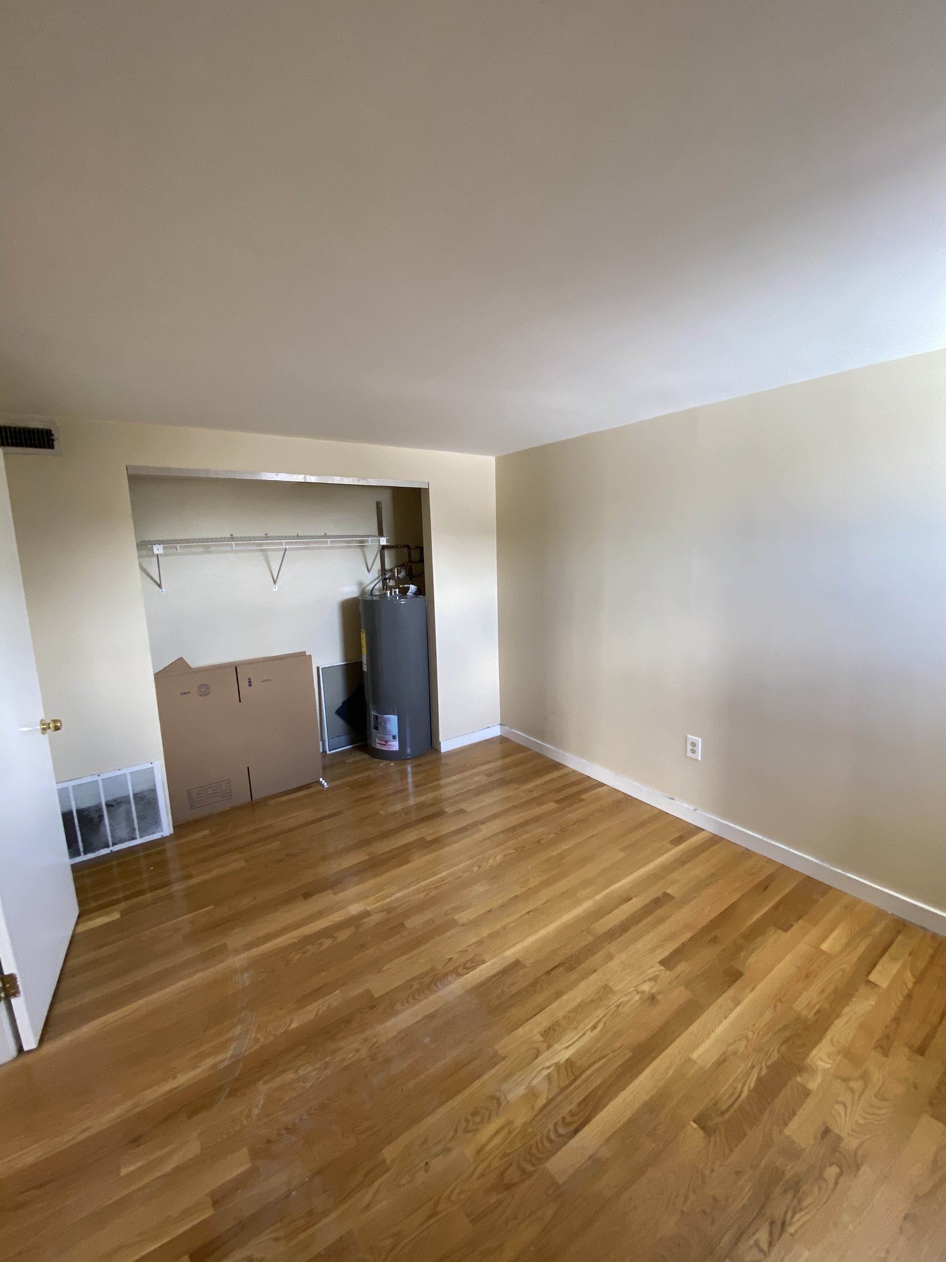 385 Dorchester St, South Boston