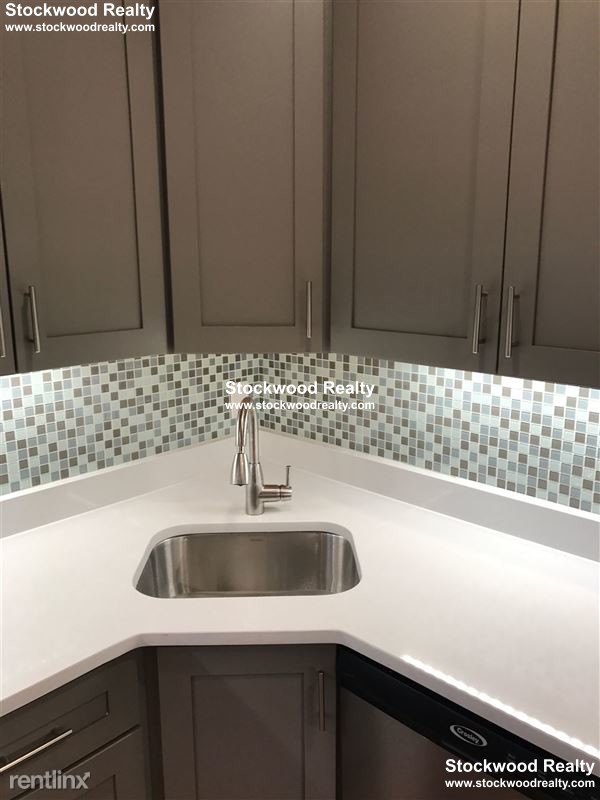 841 Dorchester Ave, Dorchester