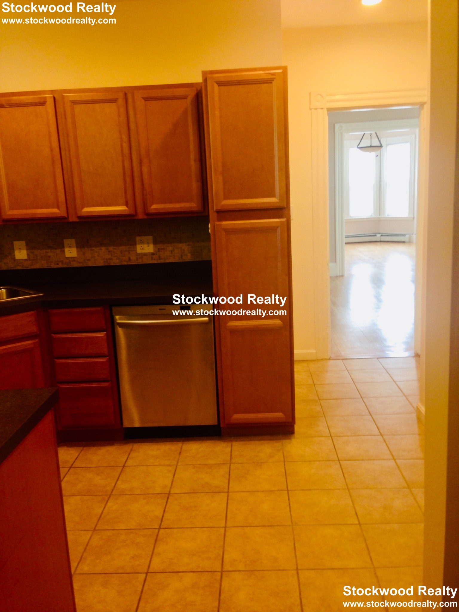 34 Harbor View St, Dorchester