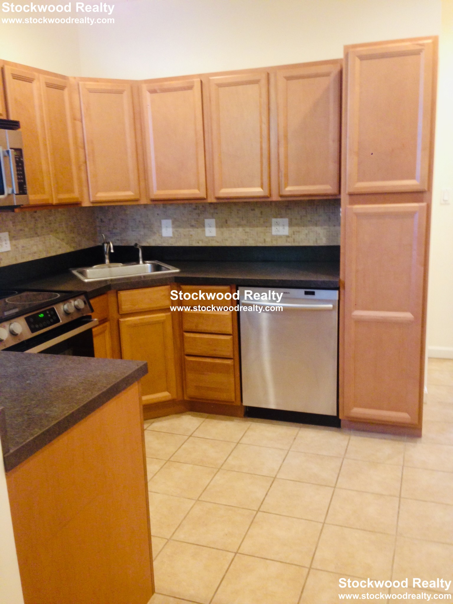 34 Harbor View St, Dorchester