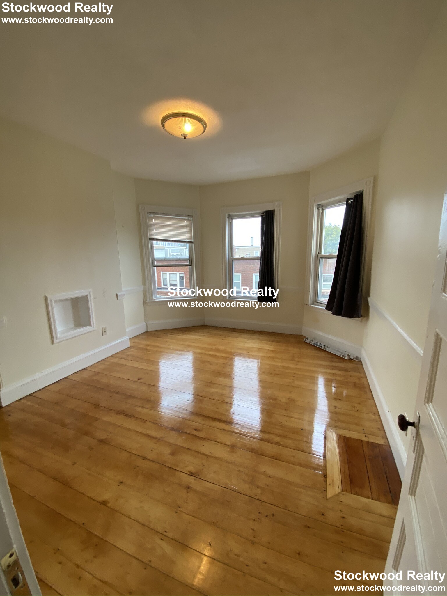 861 Dorchester Ave, Dorchester