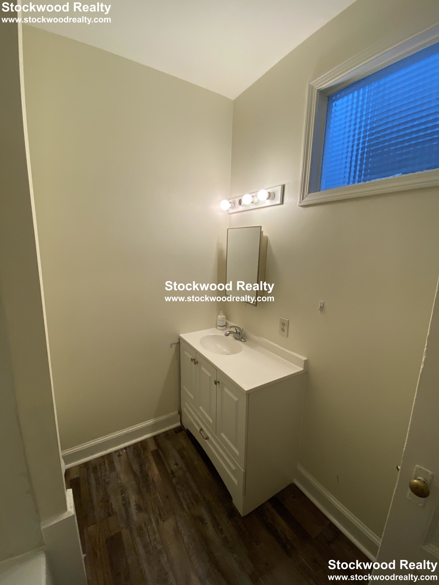 861 Dorchester Ave, Dorchester