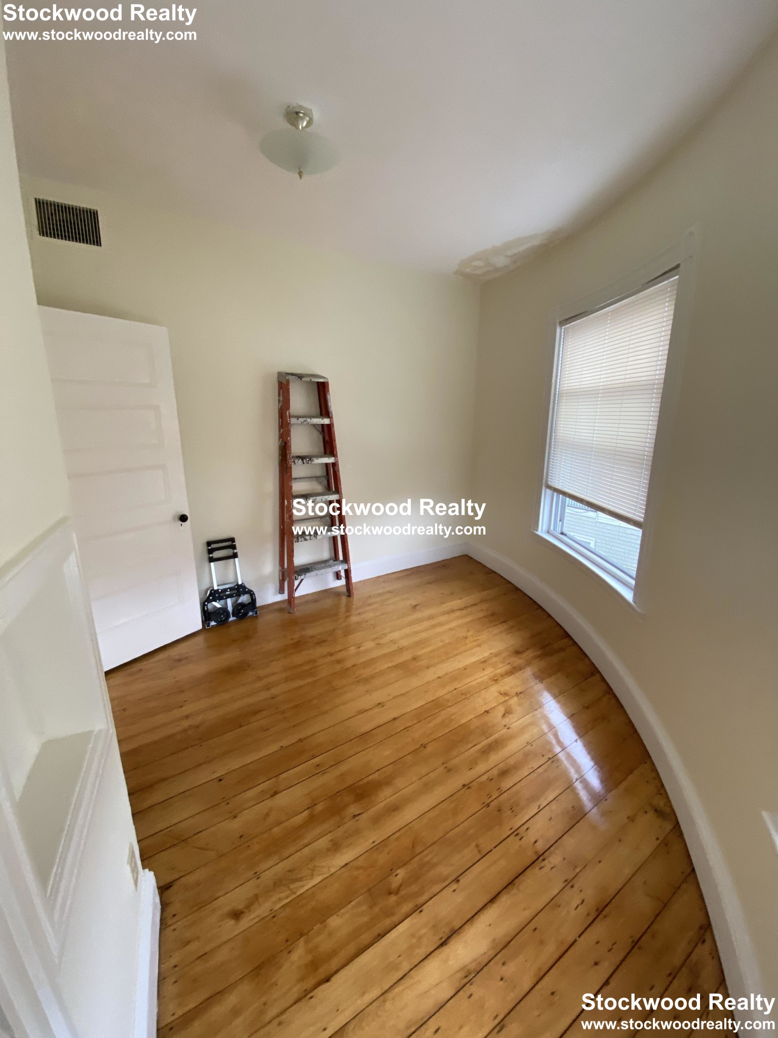 861 Dorchester Ave, Dorchester