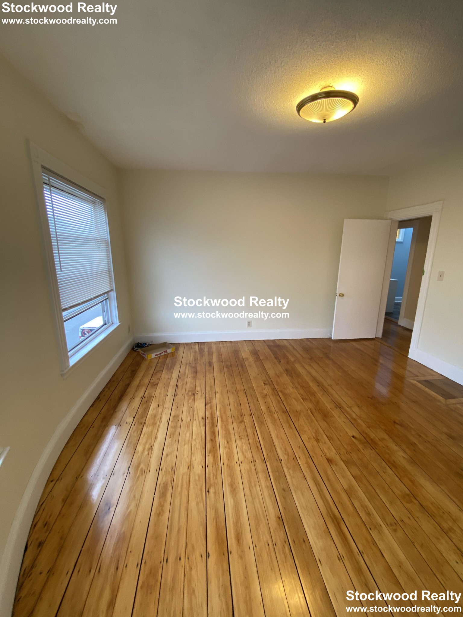 861 Dorchester Ave, Dorchester