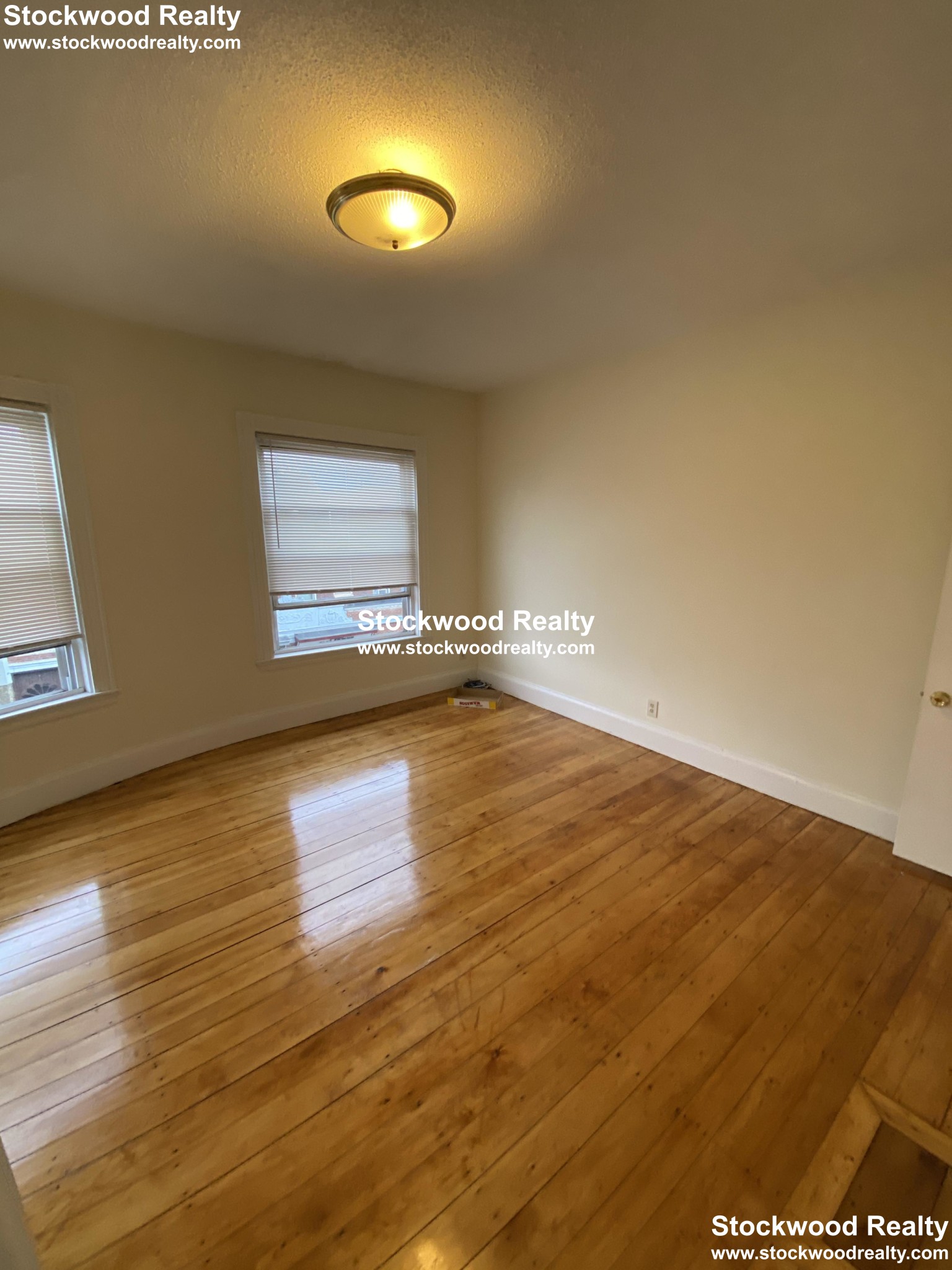 861 Dorchester Ave, Dorchester