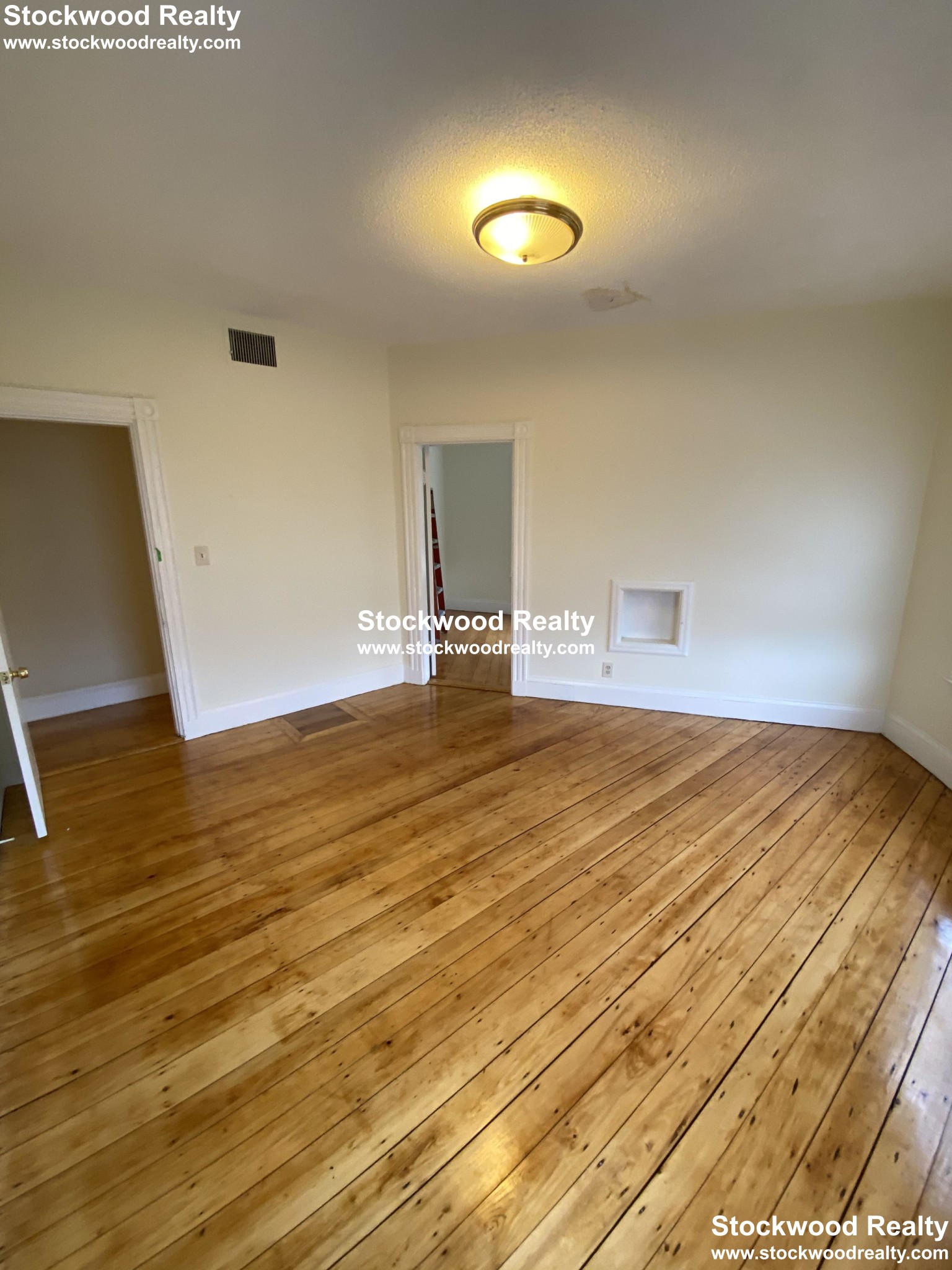 861 Dorchester Ave, Dorchester