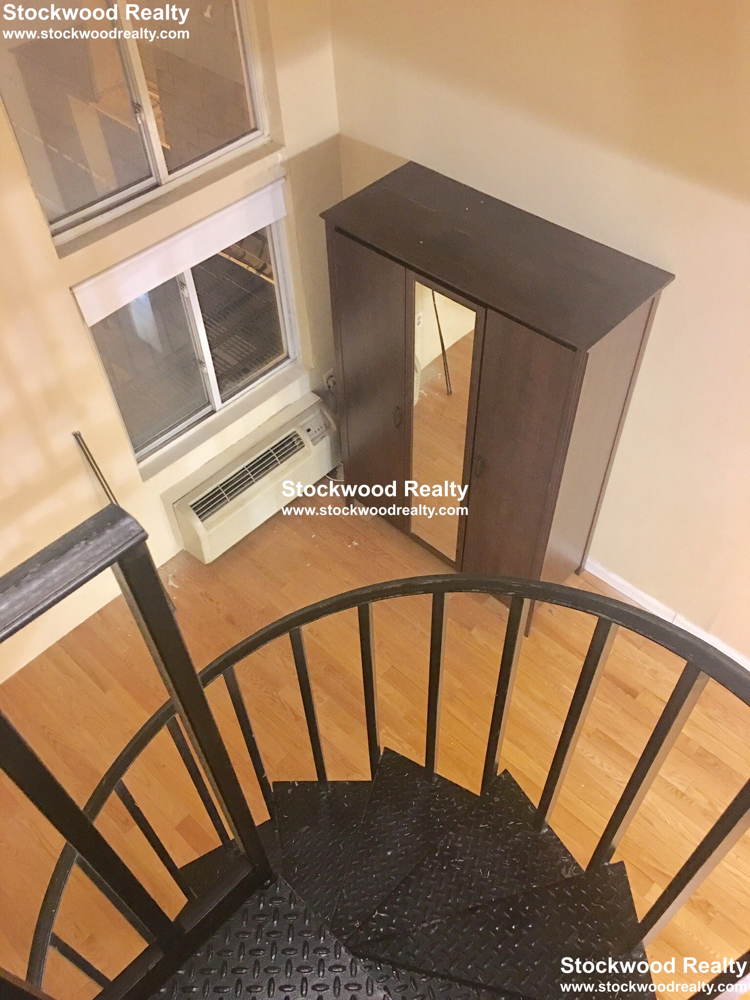 385 Dorchester St, South Boston