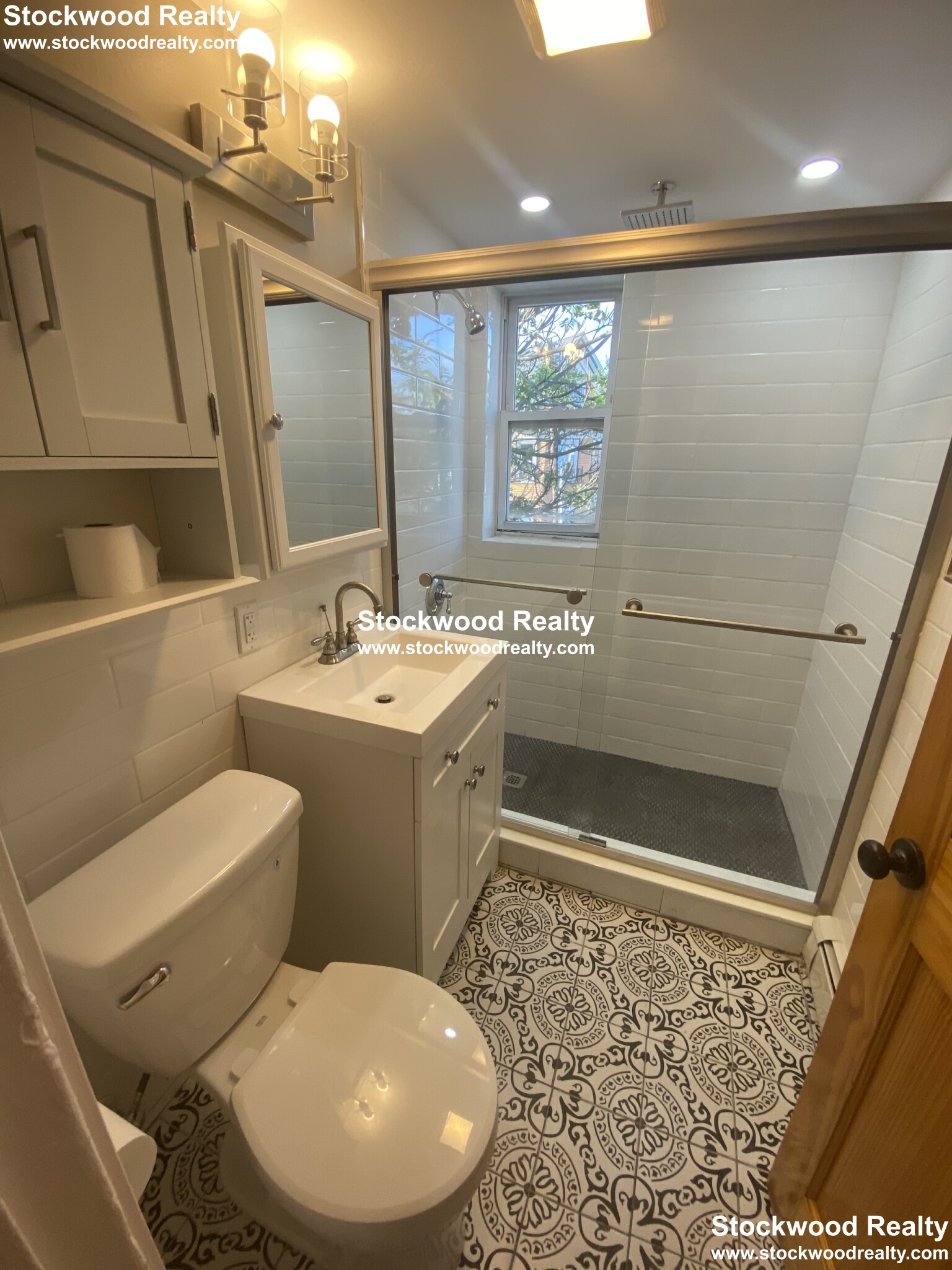 829 Dorchester Ave, Dorchester