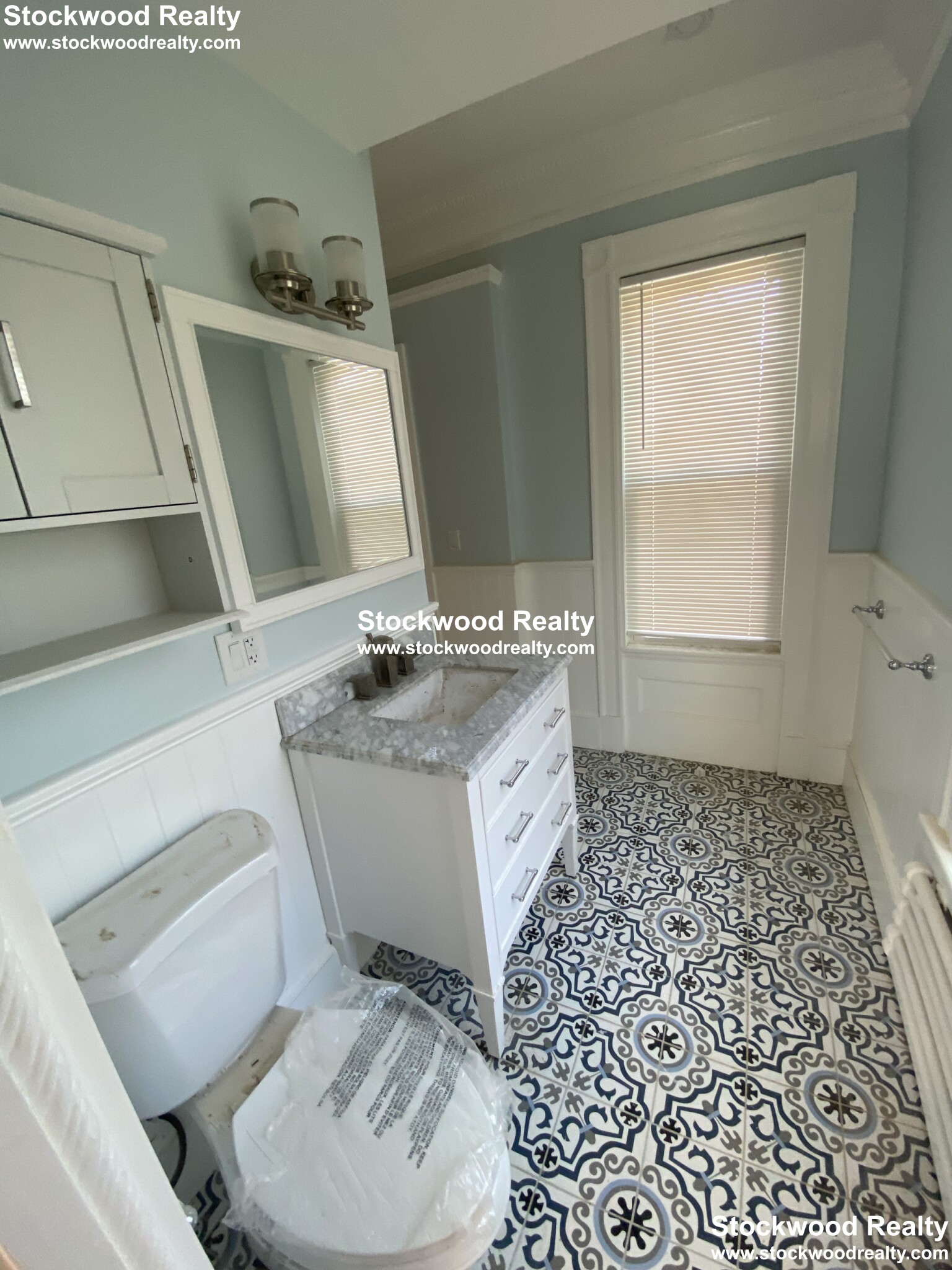 17-19 Cushing Ave, Dorchester