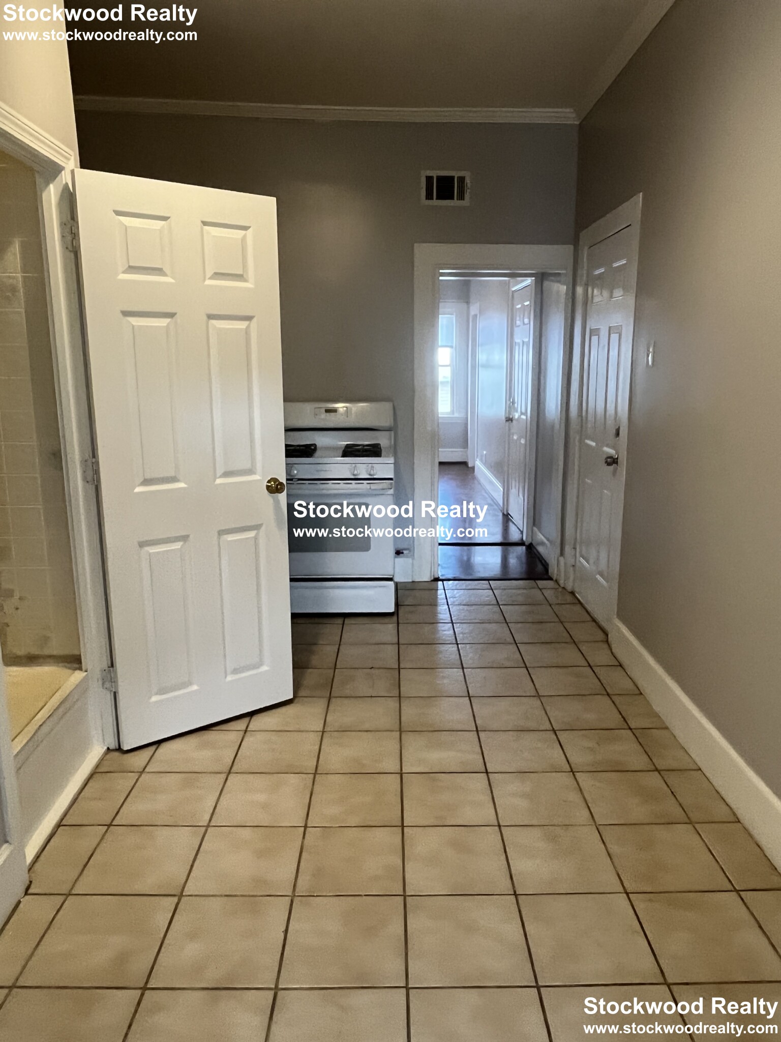 25 Woodward St, South Boston