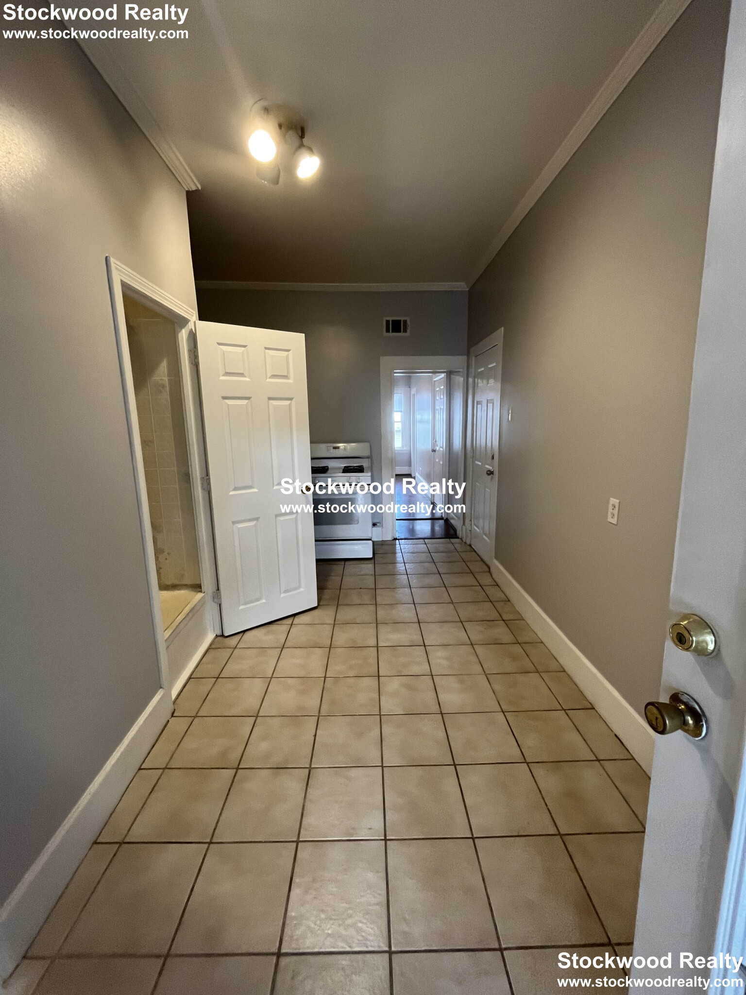 25 Woodward St, South Boston