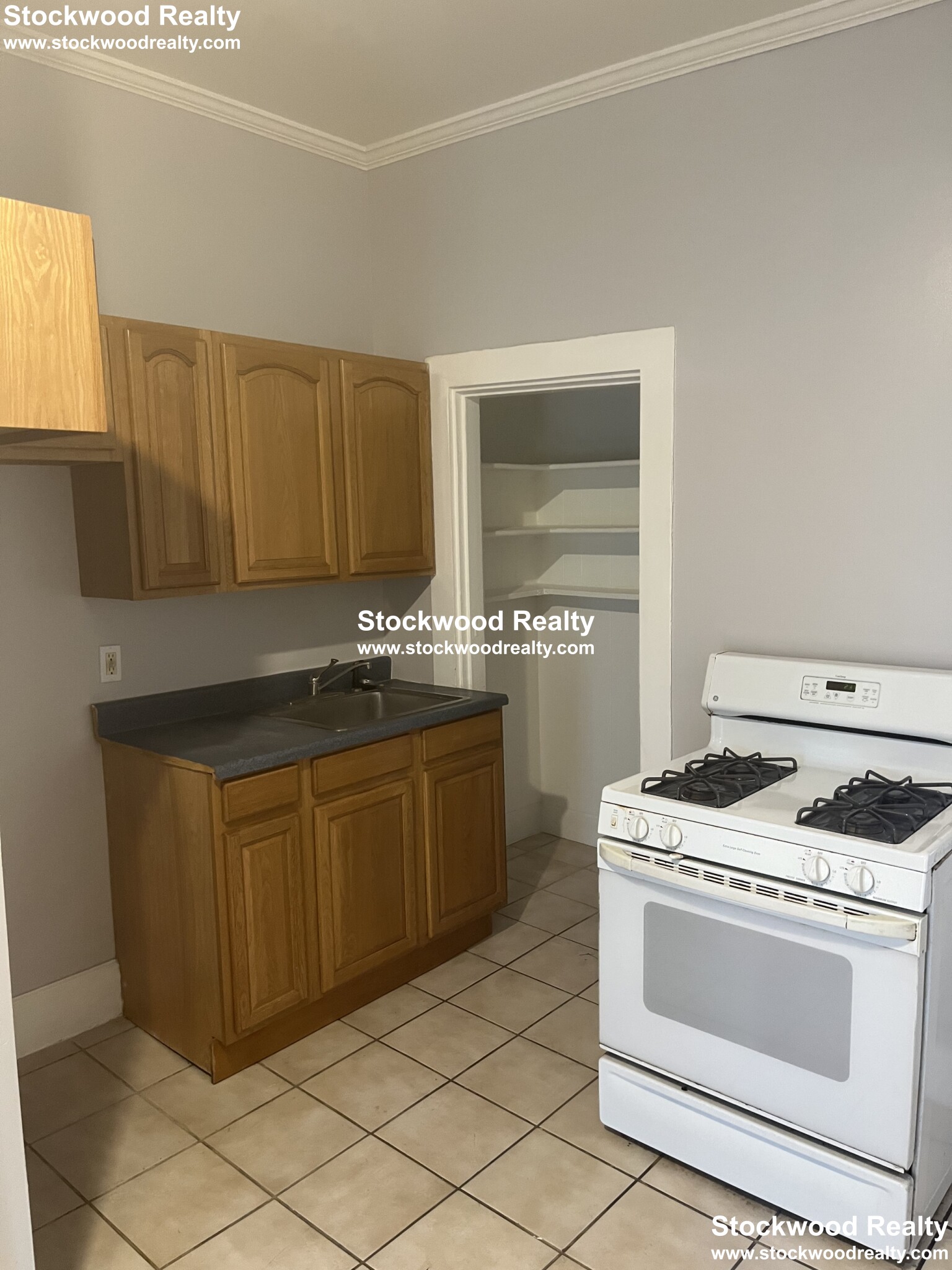 25 Woodward St, South Boston