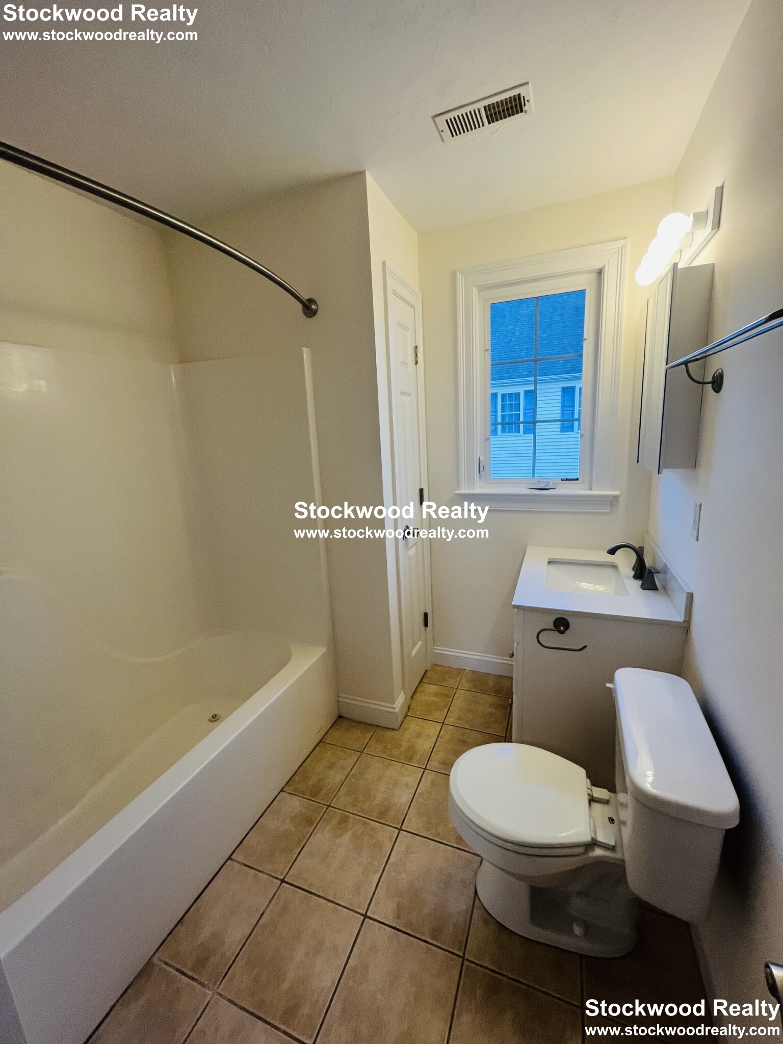 191 Bridge St, North Weymouth