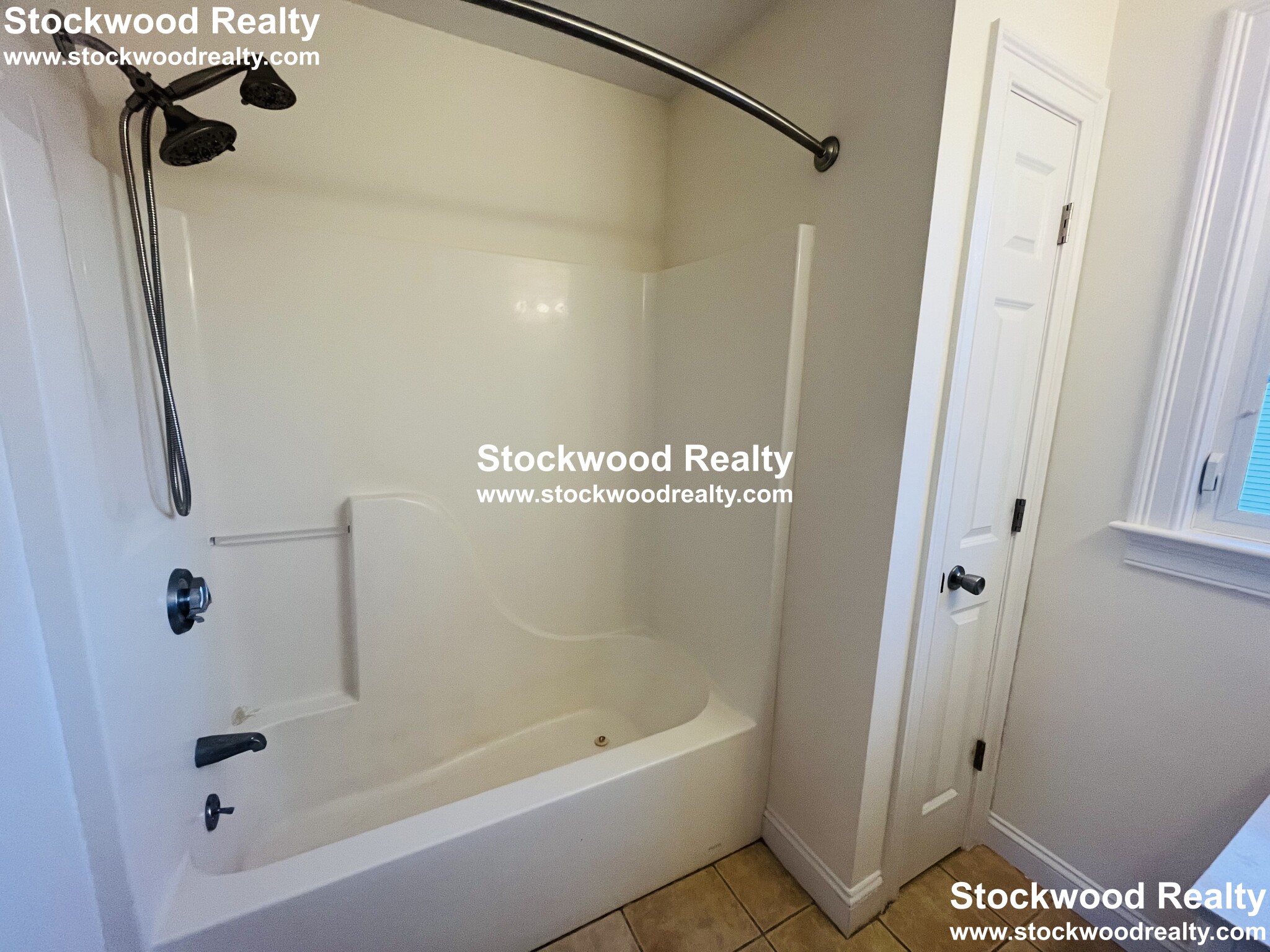 191 Bridge St, North Weymouth