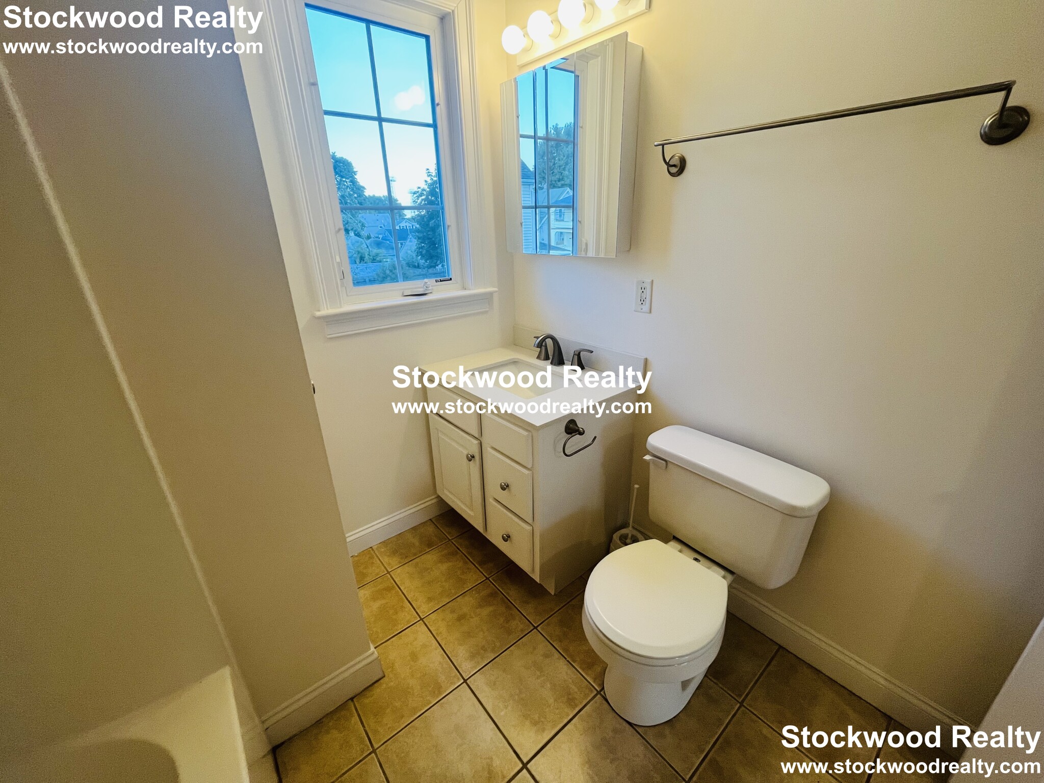 191 Bridge St, North Weymouth