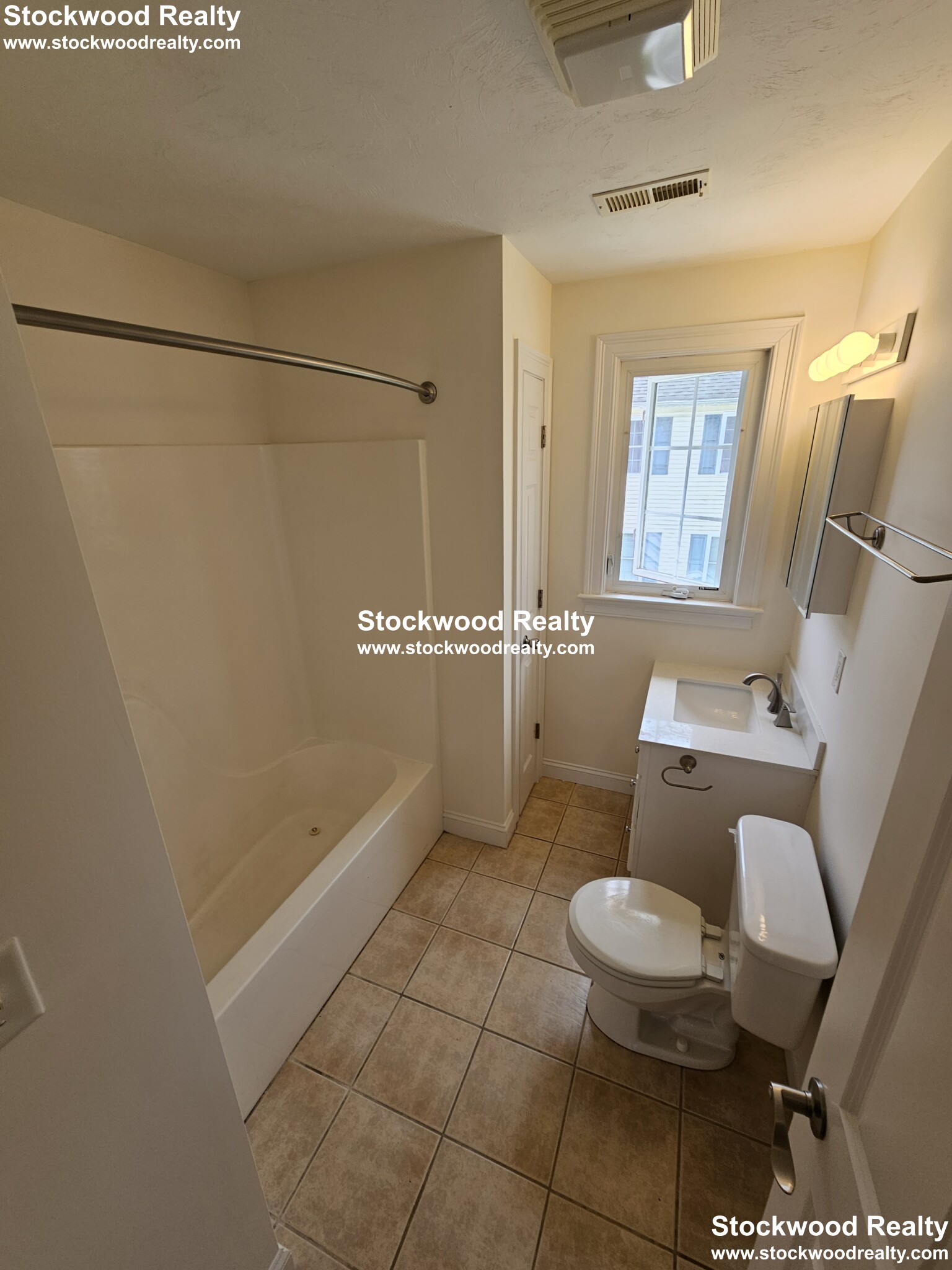 191 Bridge St, North Weymouth