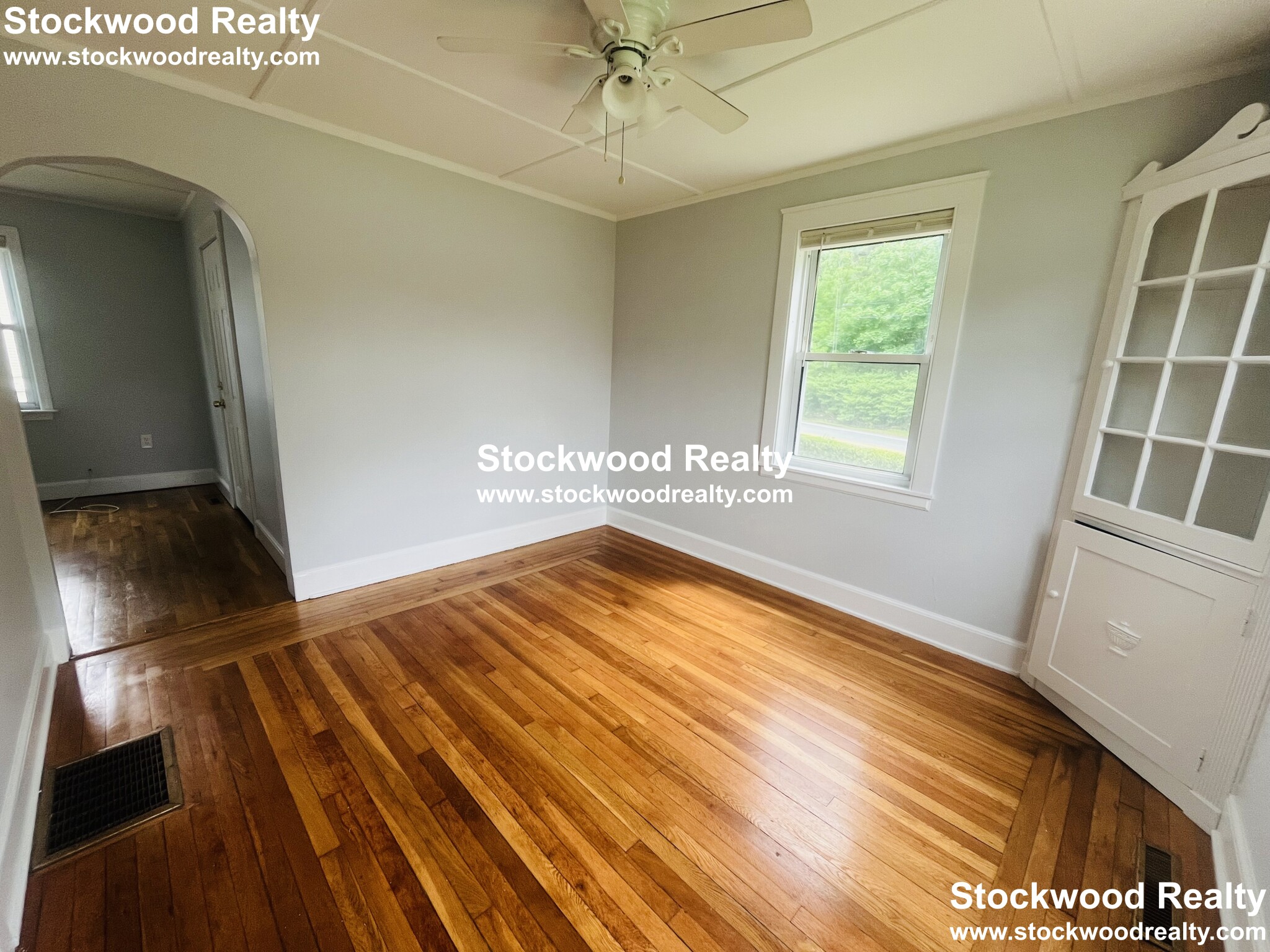 6 Arnold St, Quincy