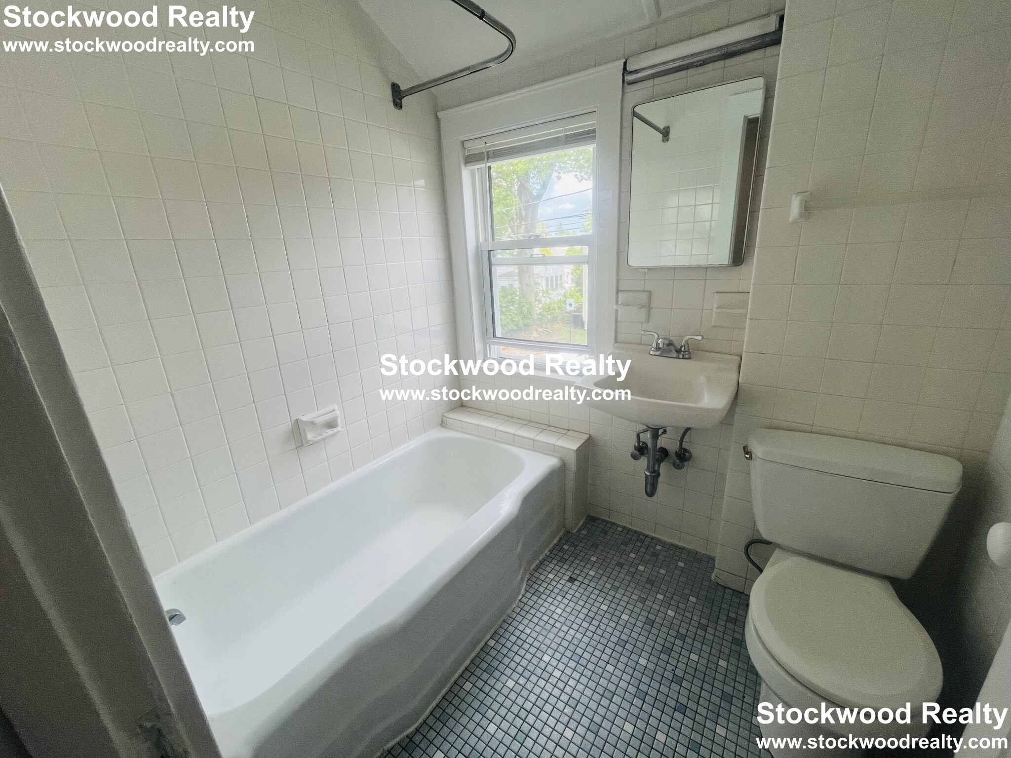 6 Arnold St, Quincy