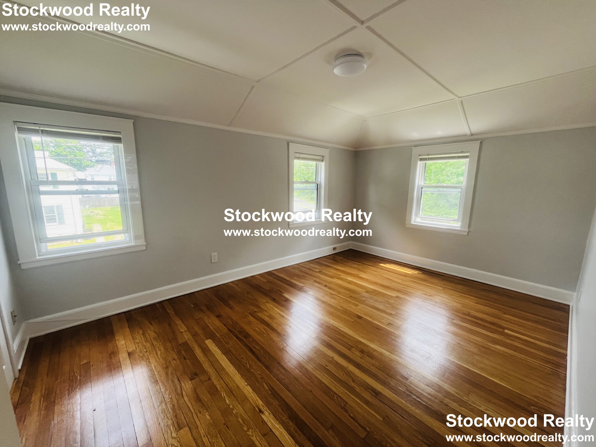 6 Arnold St, Quincy