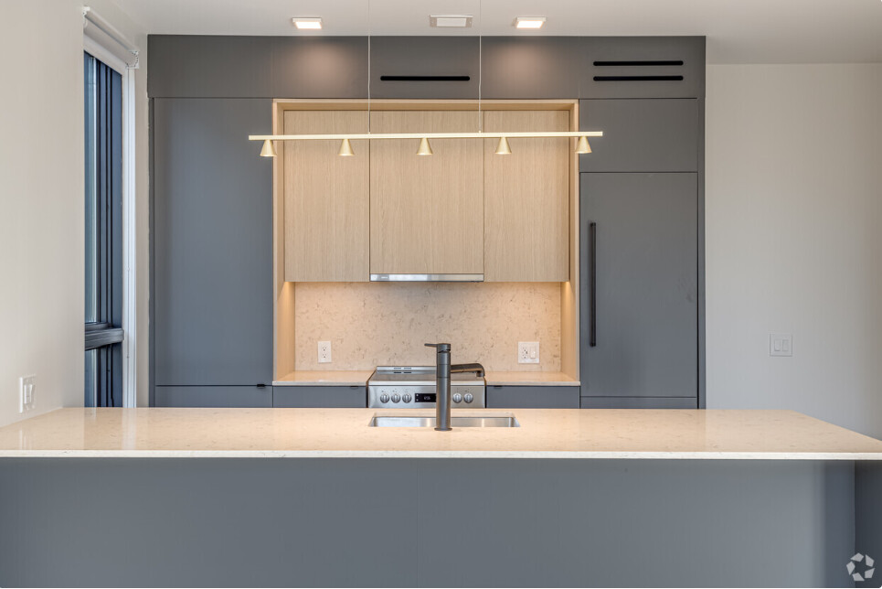 9 Burney, Mission Hill