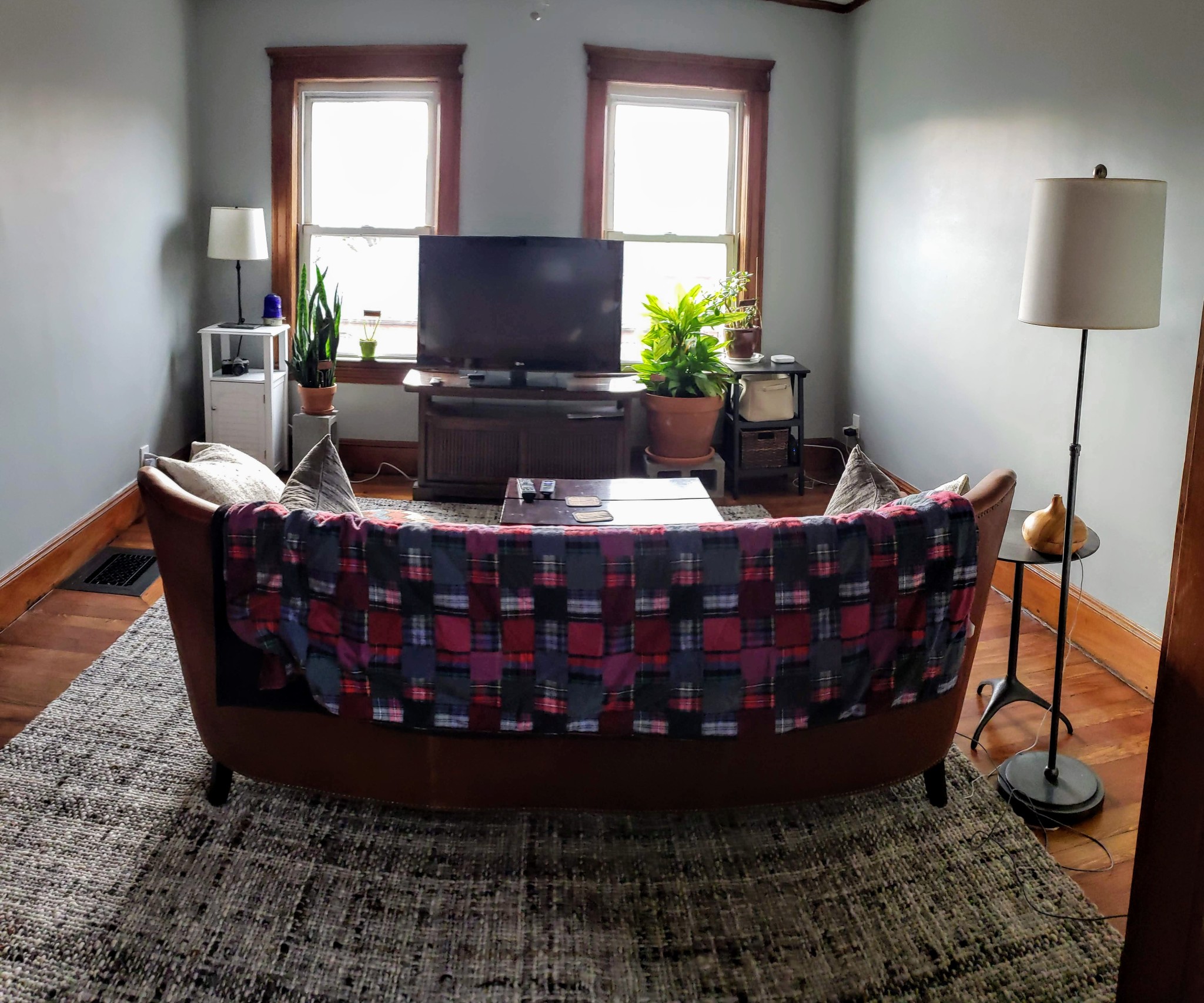 2 bed, 1 bath apartment for rent at 10 Mortimer Pl Unit 1, Winter Hill — photo 5 of 10
