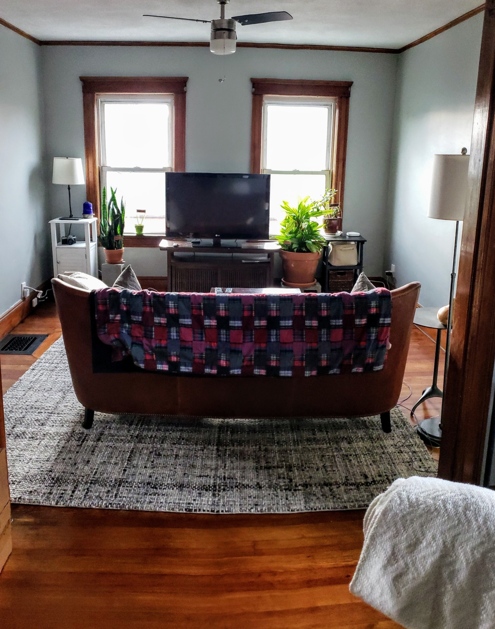 2 bed, 1 bath apartment for rent at 10 Mortimer Pl Unit 1, Winter Hill — photo 6 of 10