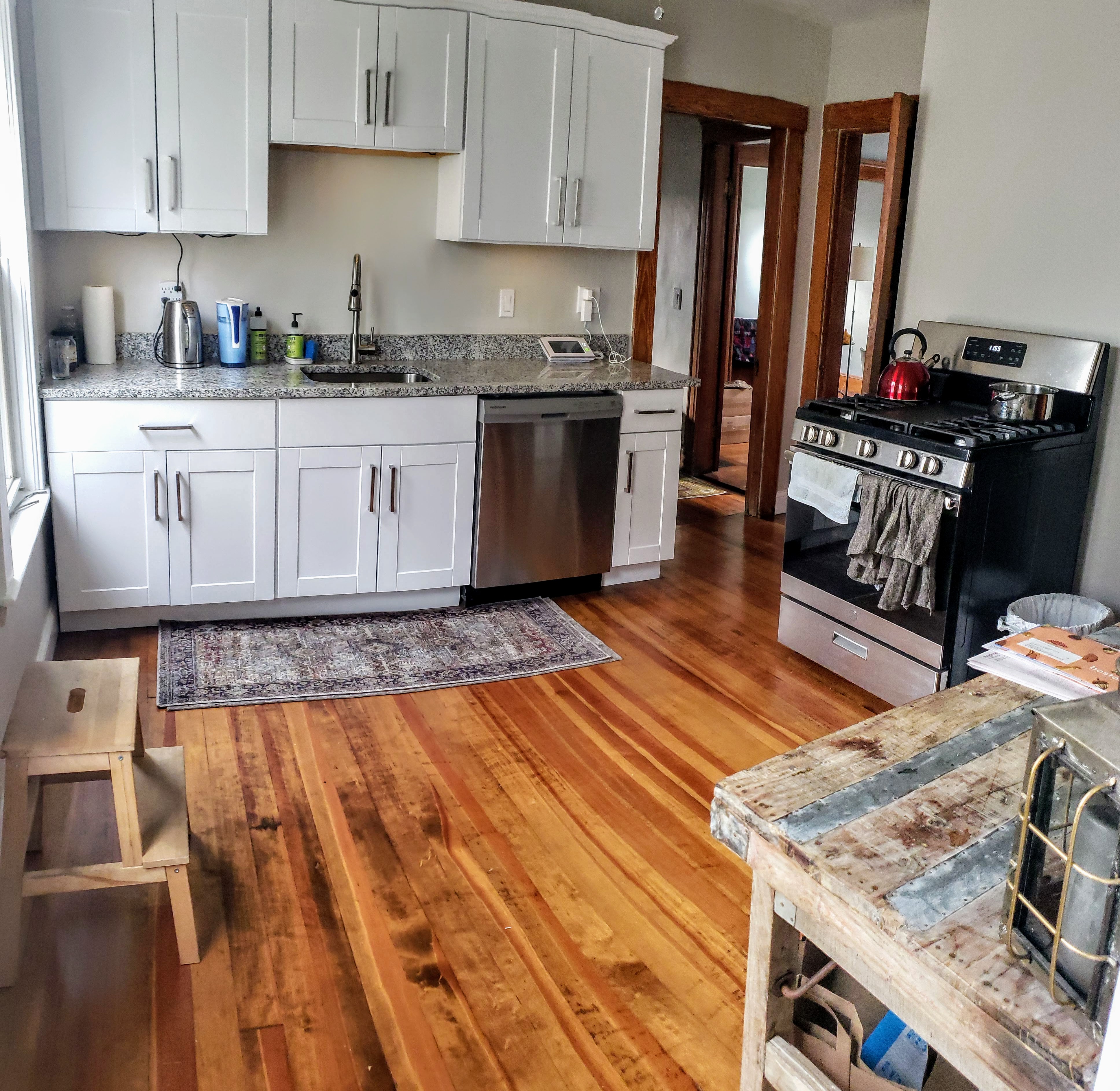 3 bed, 1 bath apartment for rent at 10 Mortimer Pl Unit 3, Winter Hill — photo 1 of 7
