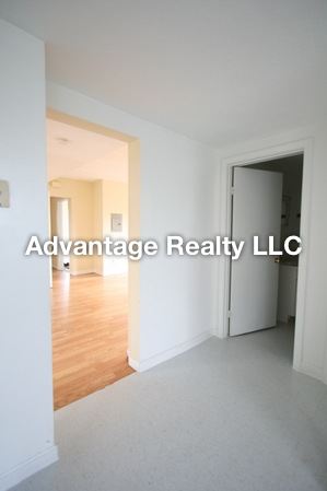 3 bed, 1 bath apartment for rent at 292 Mcgrath Highway Unit 1, East Somerville — photo 3 of 9