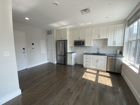 434 Mcgrath Hwy, Prospect Hill