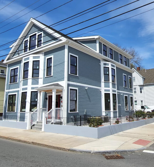 74 Union St, Everett