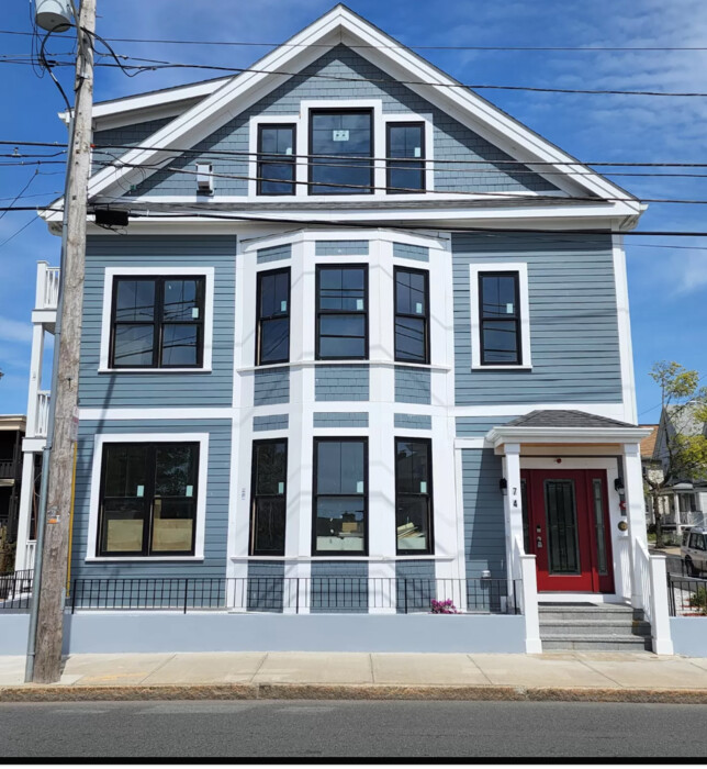 74 Union St, Everett