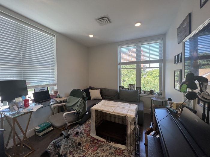 434 Mcgrath Hwy, Prospect Hill