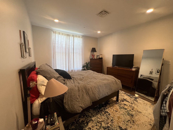 434 Mcgrath Hwy, Prospect Hill