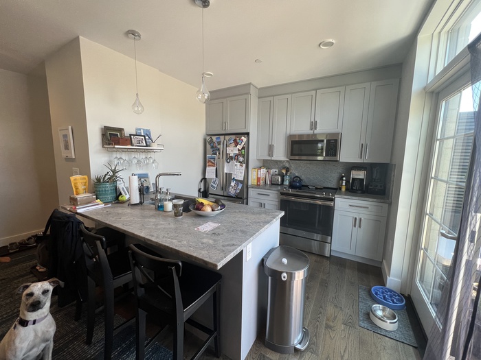 434 Mcgrath Hwy, Prospect Hill