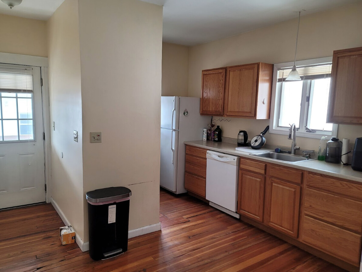 127 Hillsdale Rd, West Somerville