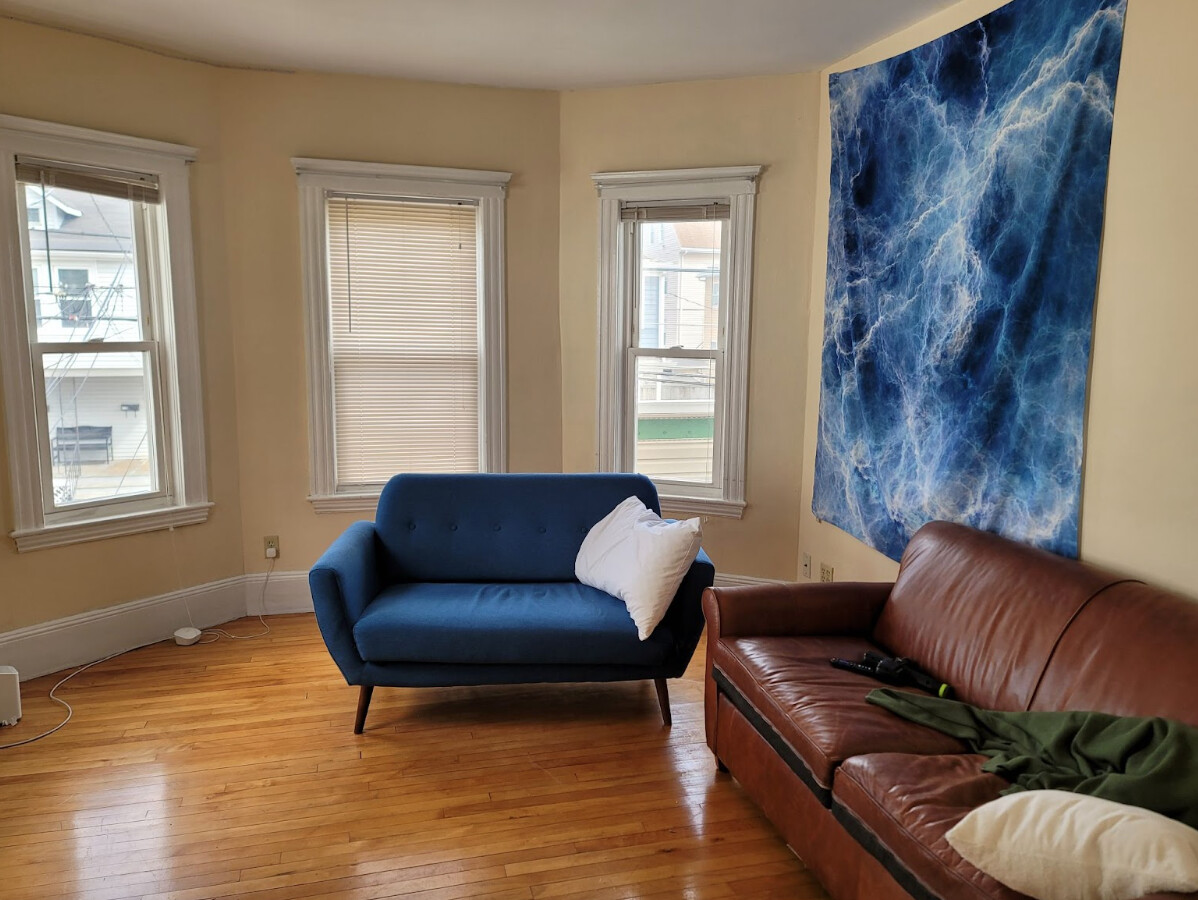 127 Hillsdale Rd, West Somerville