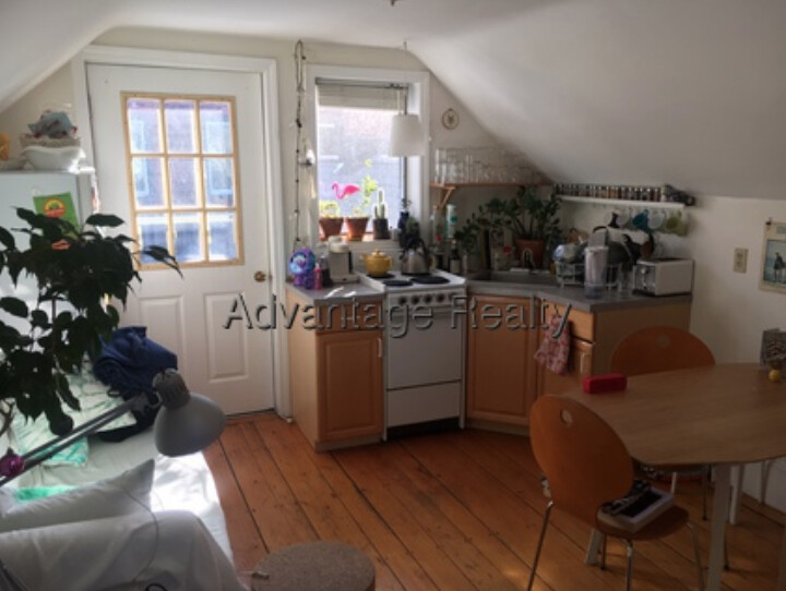 114 Magazine St, Cambridgeport