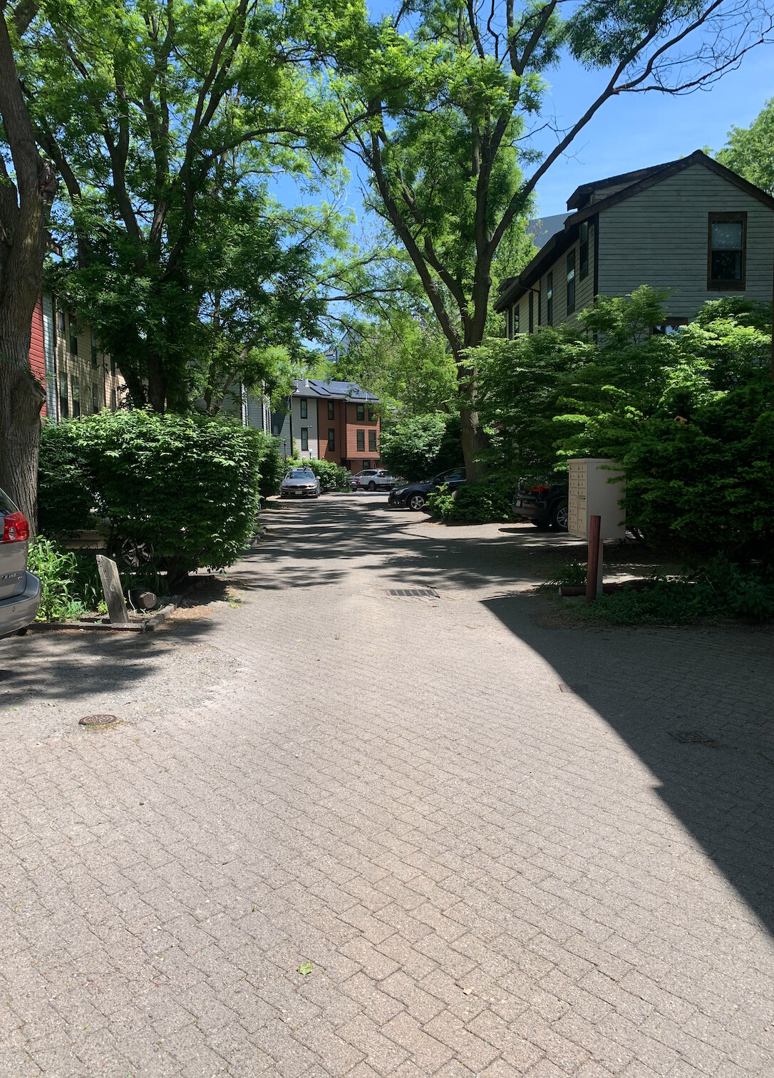 8 Lilac Ct, East Cambridge