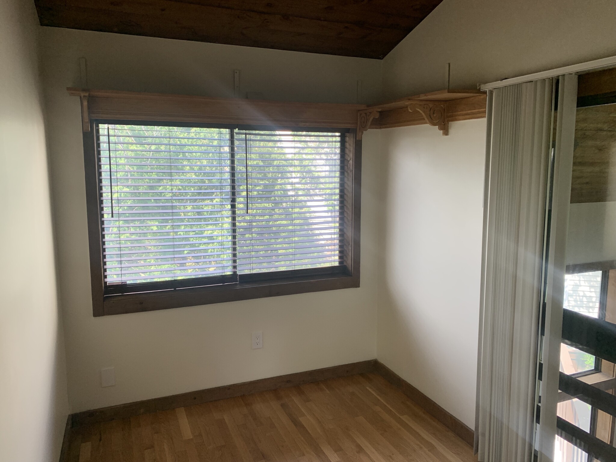 8 Lilac Ct, East Cambridge