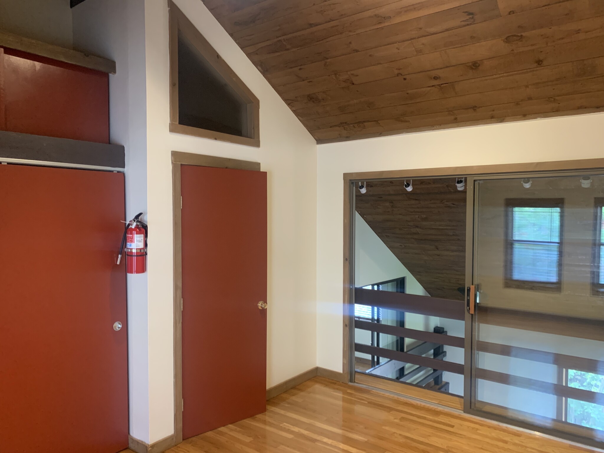 8 Lilac Ct, East Cambridge