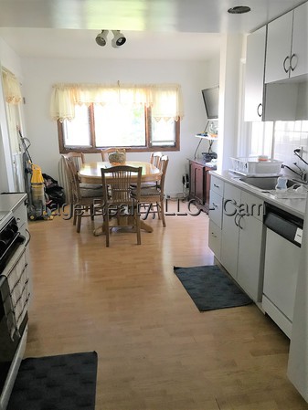 126 Rhinecliff St, Arlington