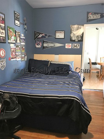 126 Rhinecliff St, Arlington