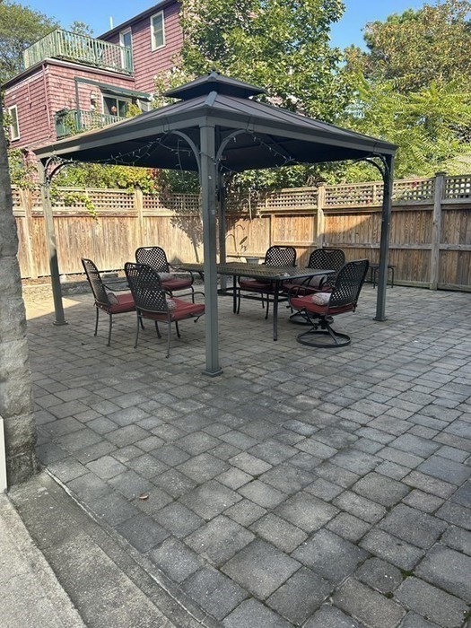 11 Granite St, Cambridgeport