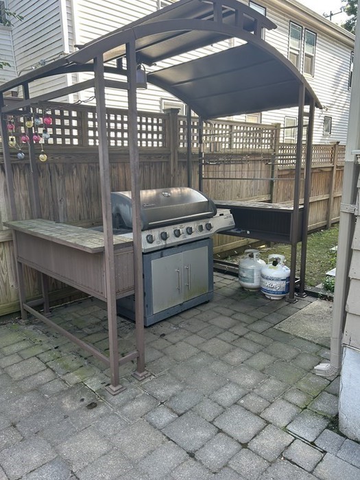 11 Granite St, Cambridgeport