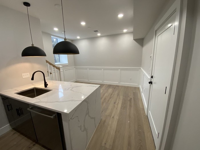 302 Somerville Ave, Union Square