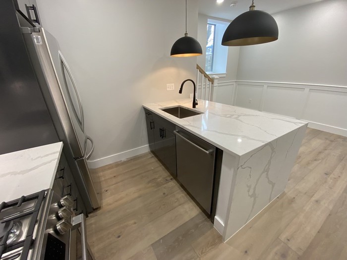 302 Somerville Ave, Union Square