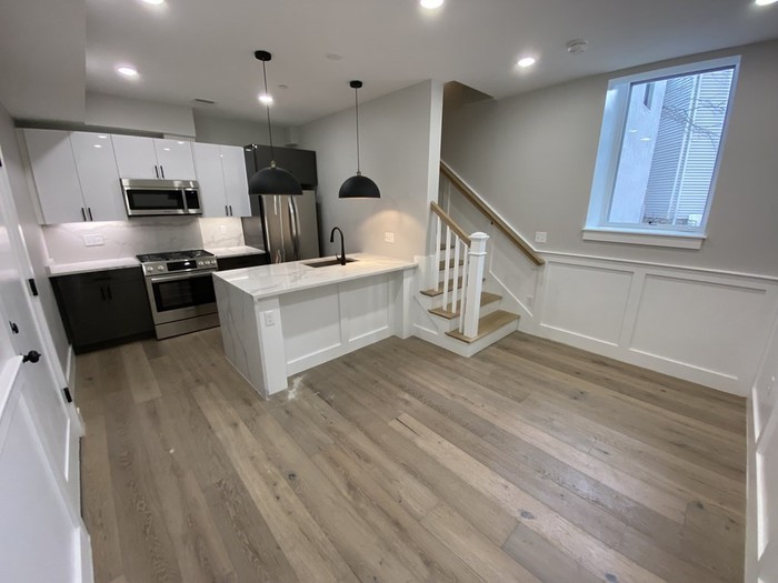 302 Somerville Ave, Union Square