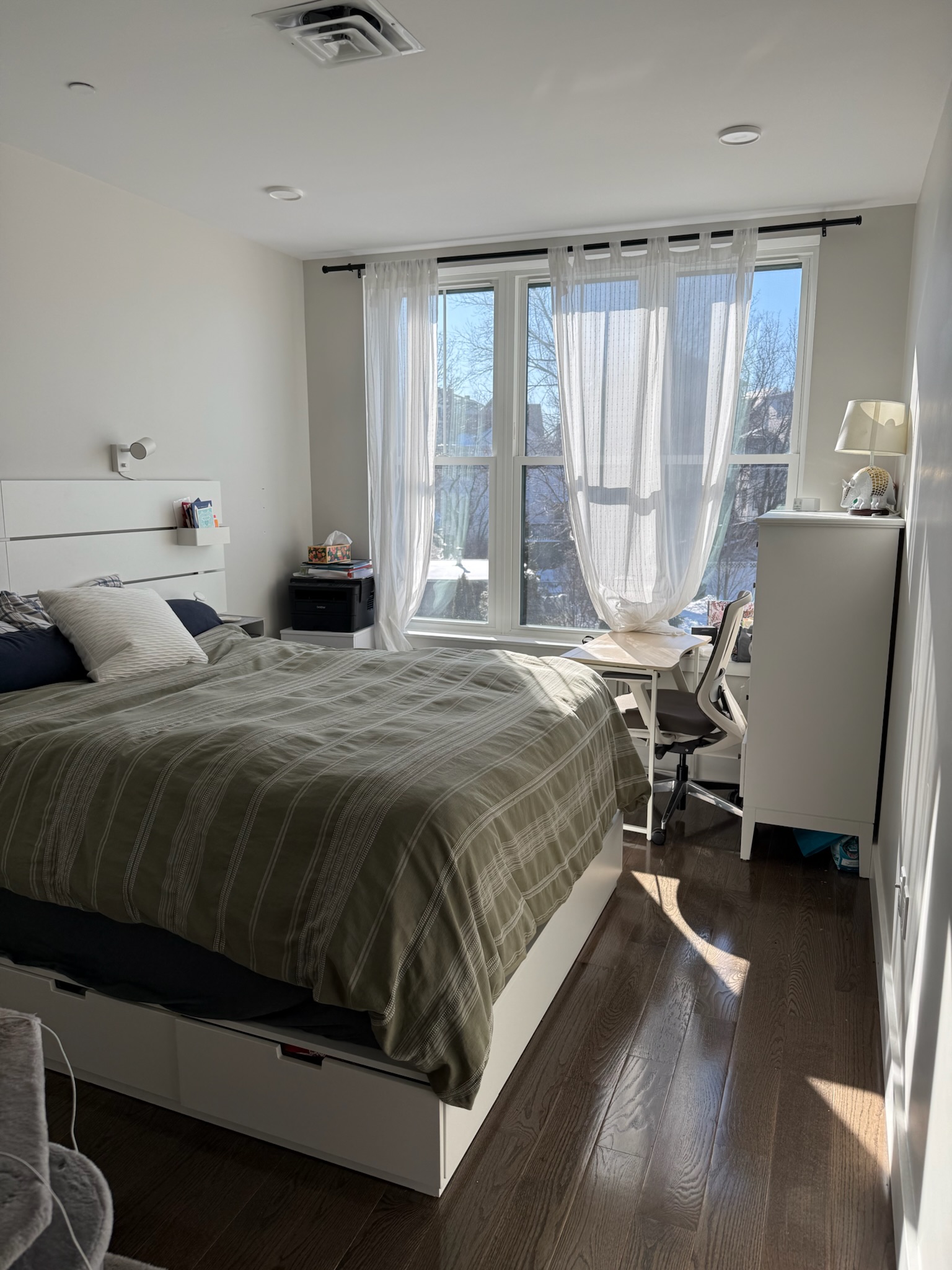 Photos of apartment on McGrath Hwy,Somerville MA 02143